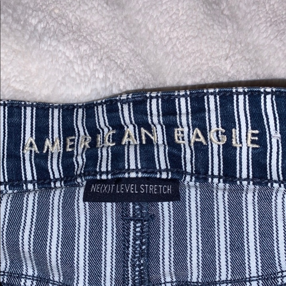 Shorts - Picture 2 of 3